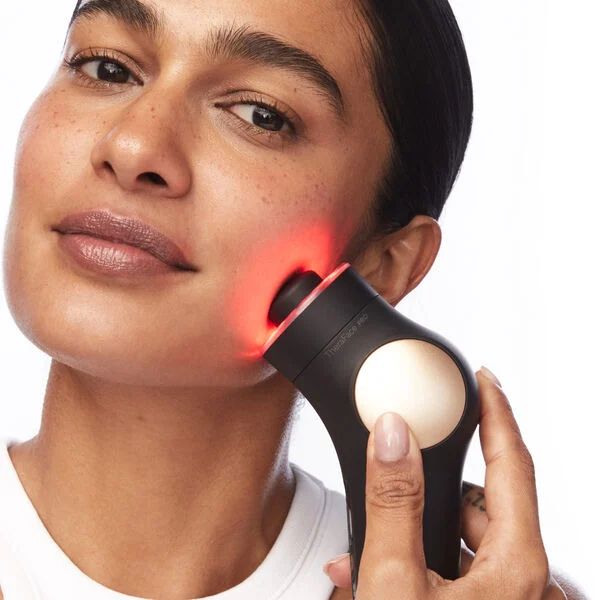 Microcorriente facial: qué es, para qué sirve y cómo usarla