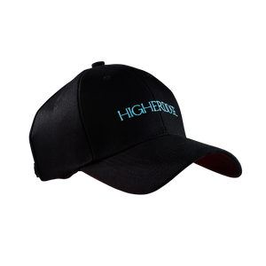 Gorra de terapia de luz roja para el cuero cabelludo que estimula la salud del cabello desde la raíz.