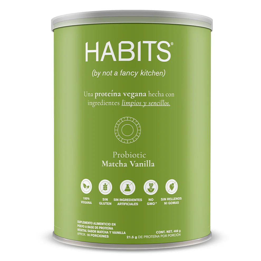 Bebida de matcha preparada con proteína probiótica HABITS
