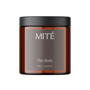 Exfoliante corporal natural MUNCH The Body en frasco ámbar, body scrub hidratante para piel suave y luminosa