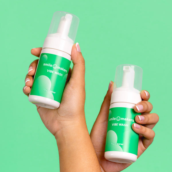 Botella de Vibe Wash limpiador para juguetes intimos ideal para limpieza y wellness intimo
